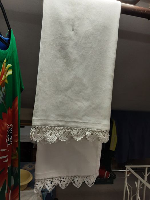 Toalha em linho com renda croché  medidas na foto