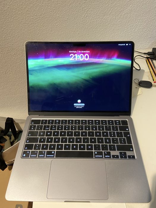 MacBook Air M2 16GB RAM