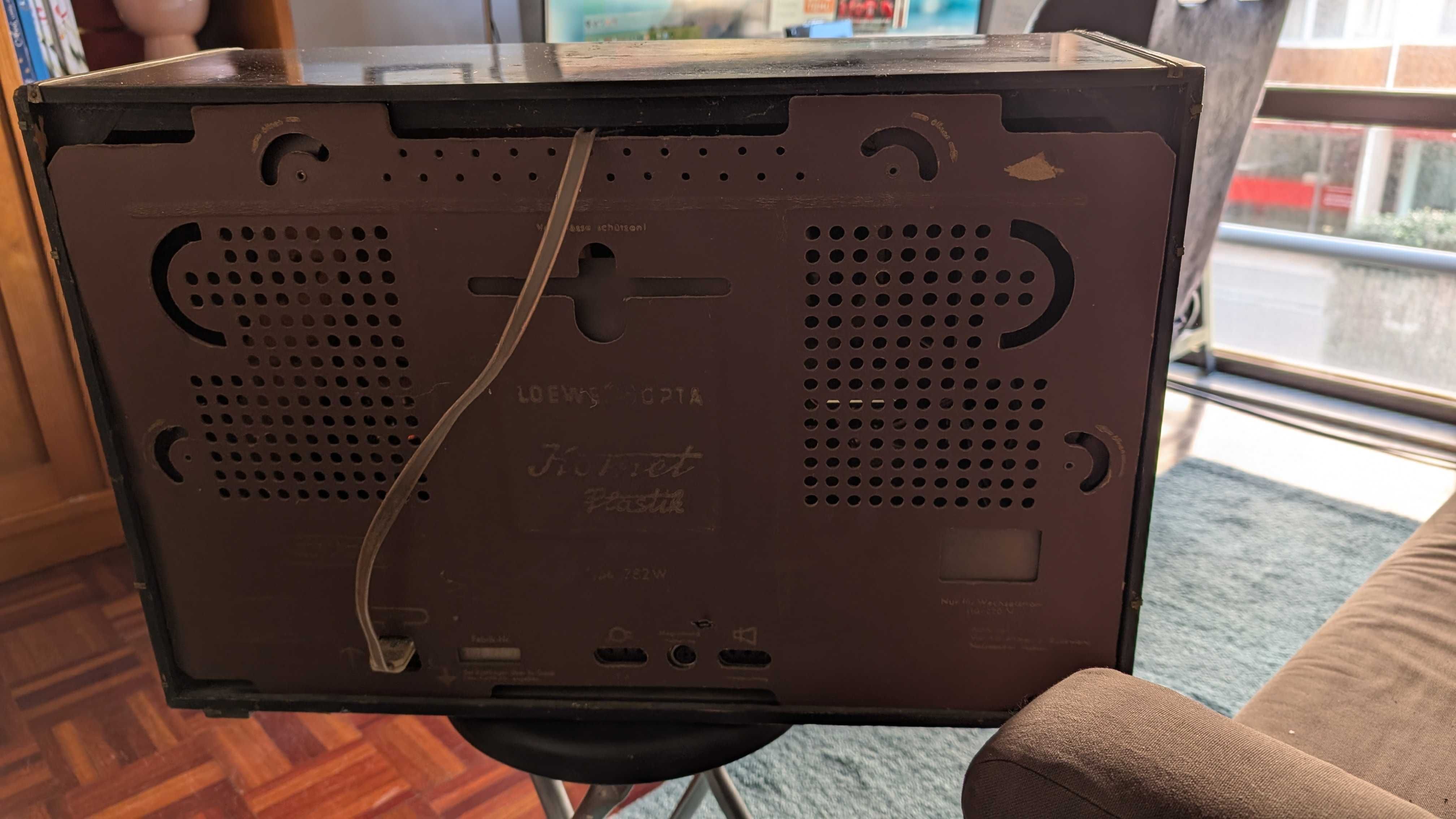Radio antigo Loewe Opta 782W