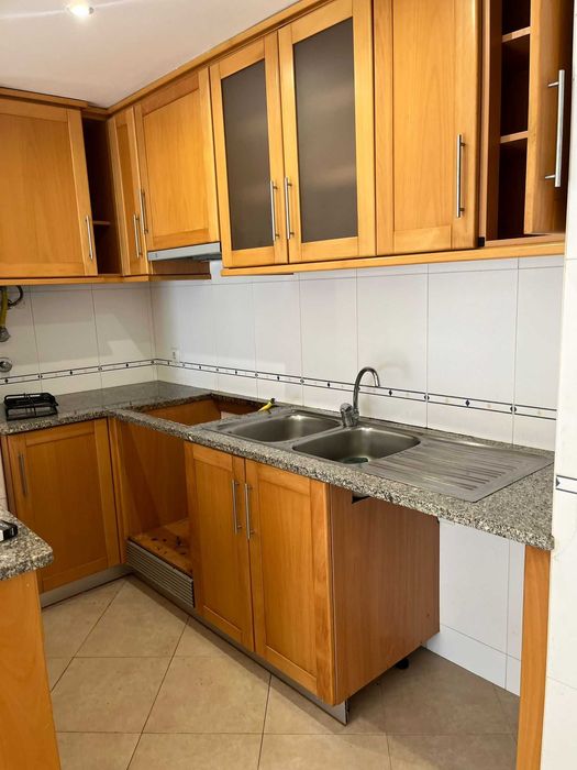 Arrenda-se T1 em Embra, Marinha Grande