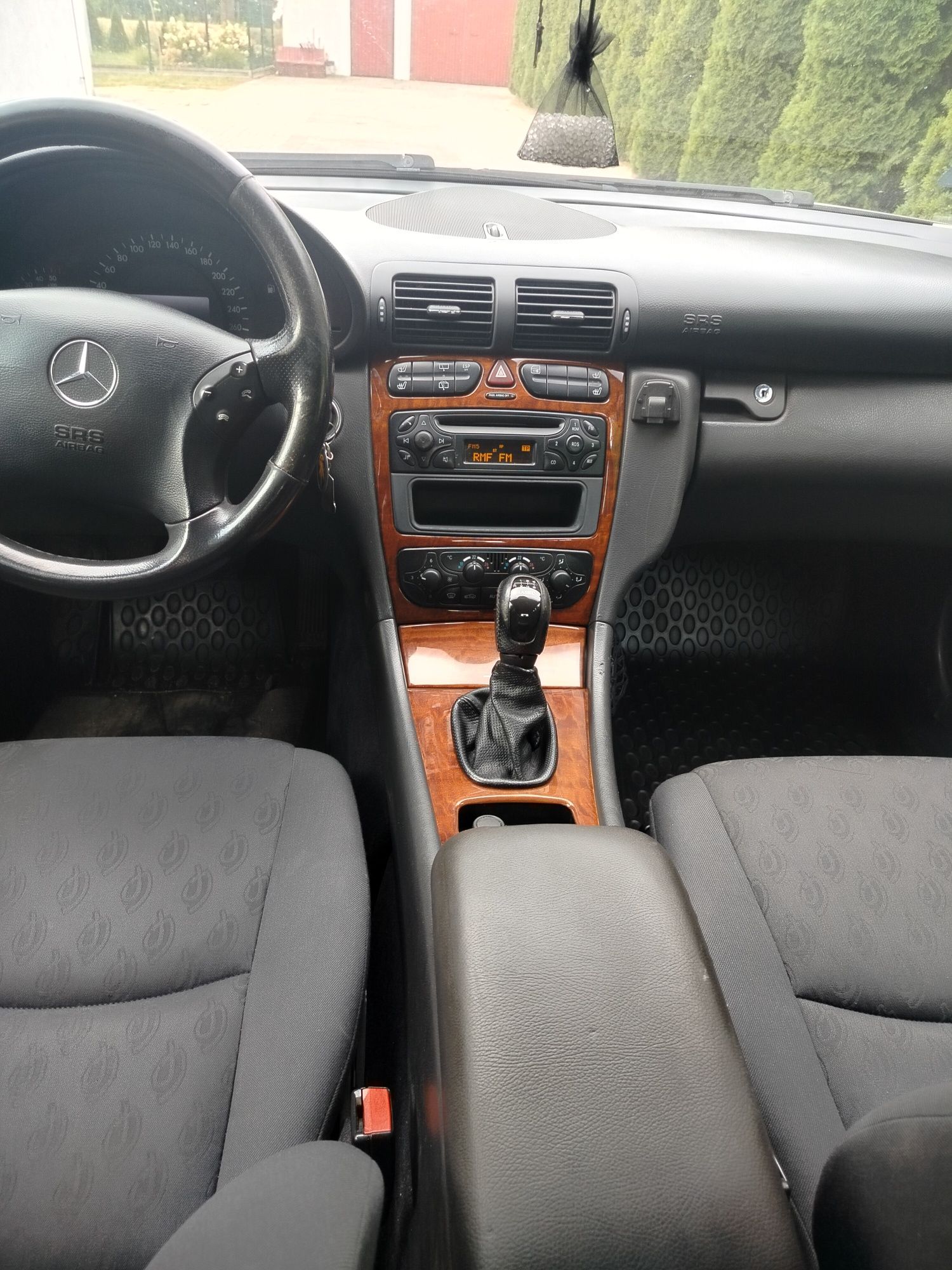 Sprzedam Mercedes C klasa W 203