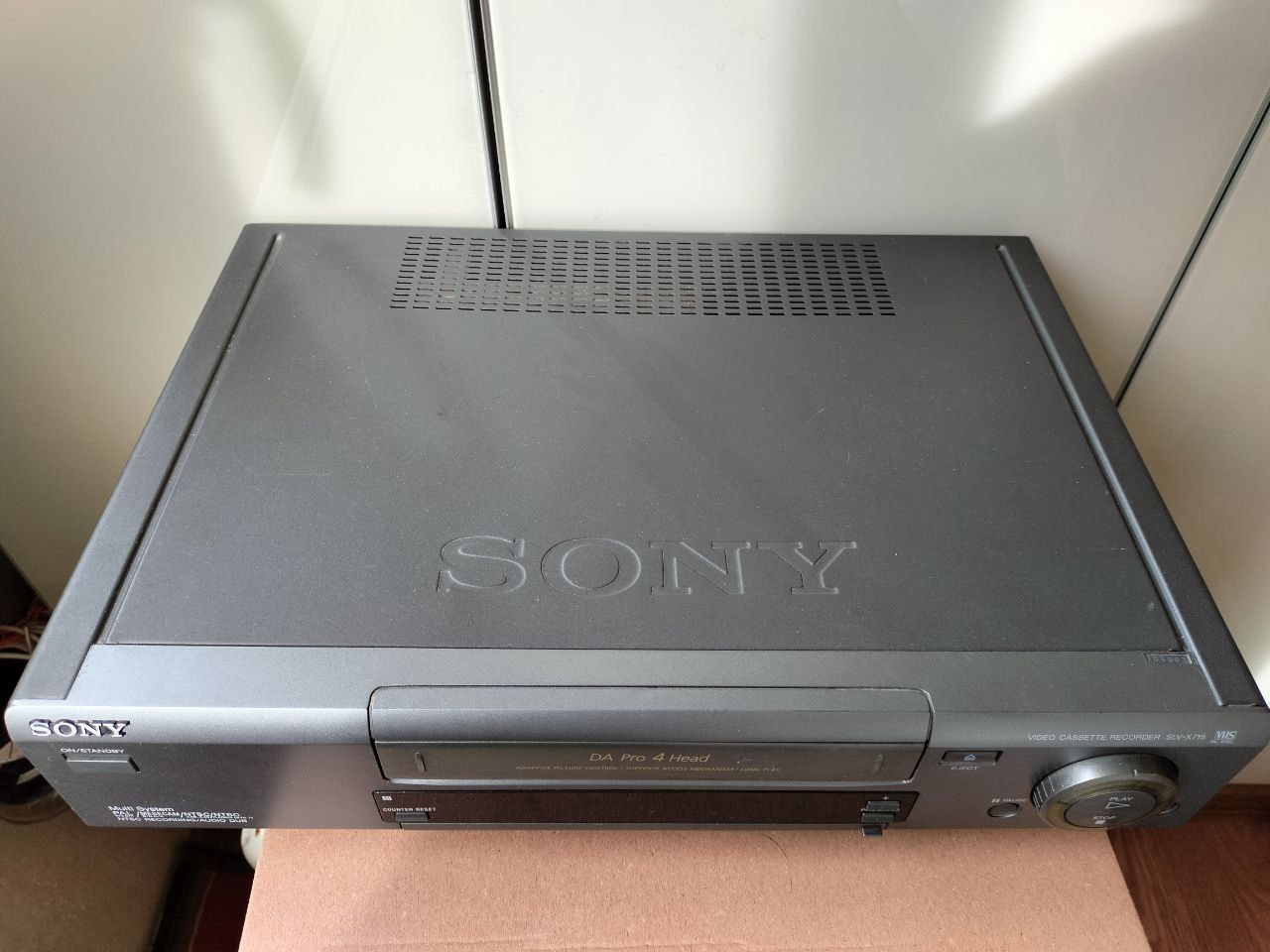 Sony VHS проигрыватель