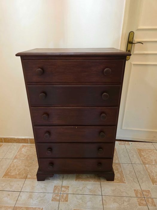 Camiseiro em Mogno maciço com 7 Gavetas