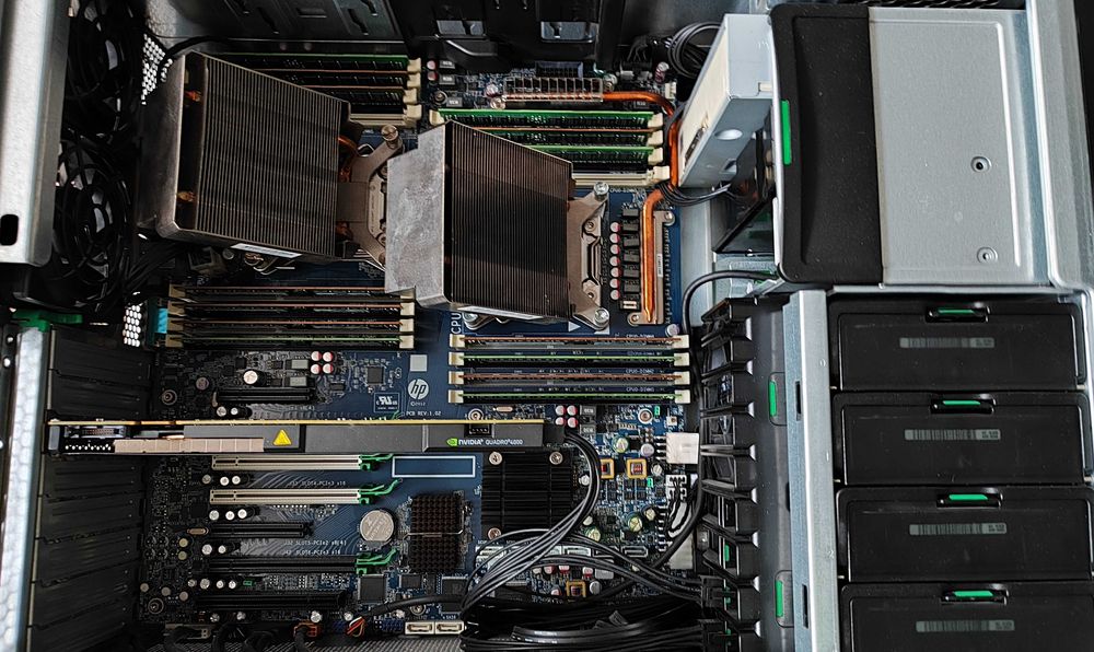 HP Z820 2xXeon e5-2660 v2 56 gb ram 2tb dysk quadro