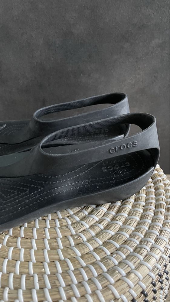 Crocs japonki serena flip czarne W11 42/43