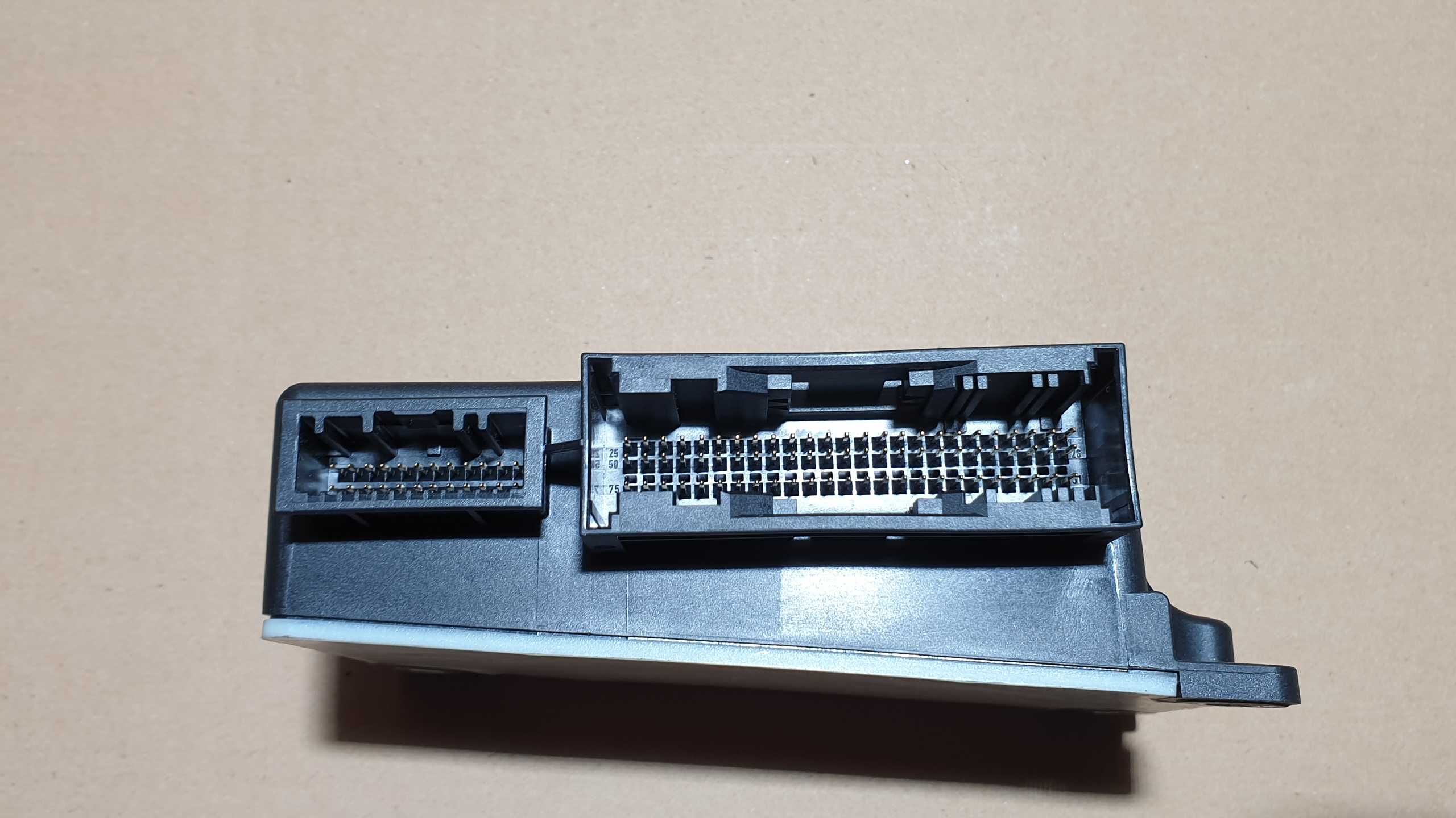 sensor moduł air bag poduszek Renault Megane III 3 9851/05478R