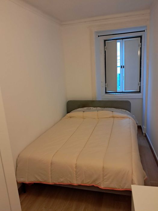 T-3 com pátio. Mobilado+Equipado. Centro Lisboa. Só renda+ caução.