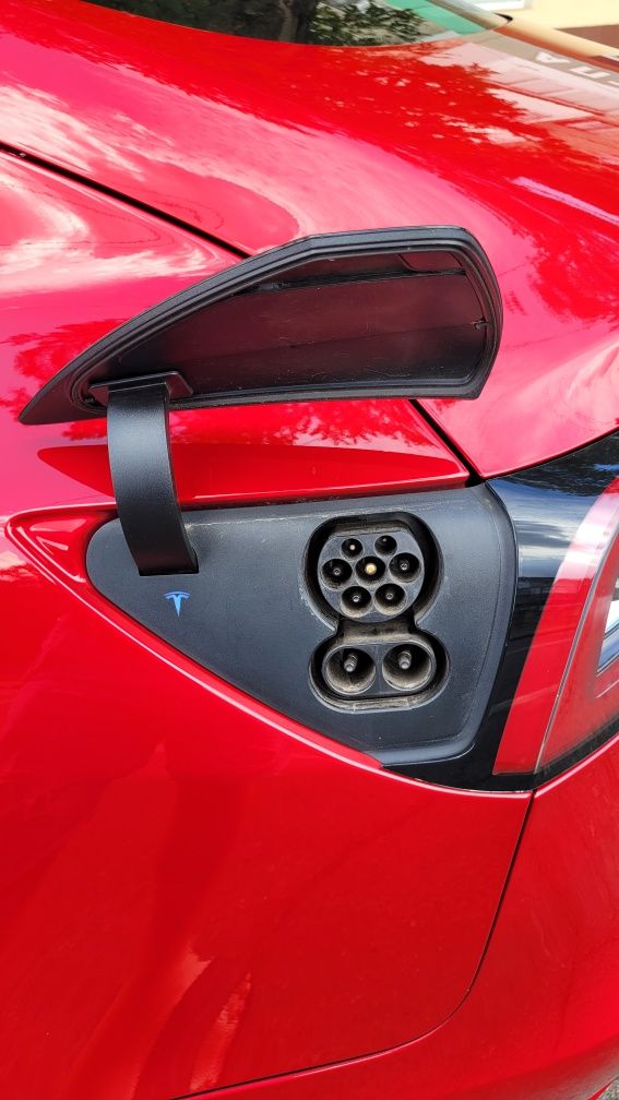 Продам Tesla model 3