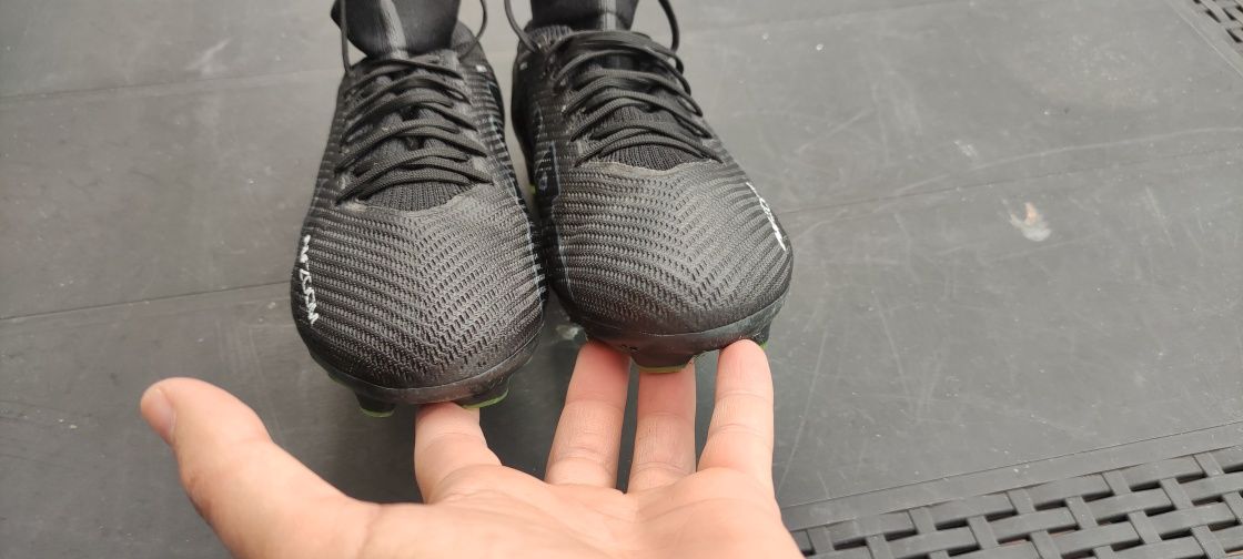 Używane korki pół profesjonalne Nike ZOOM superfly 9 pro FG roz. 42.5