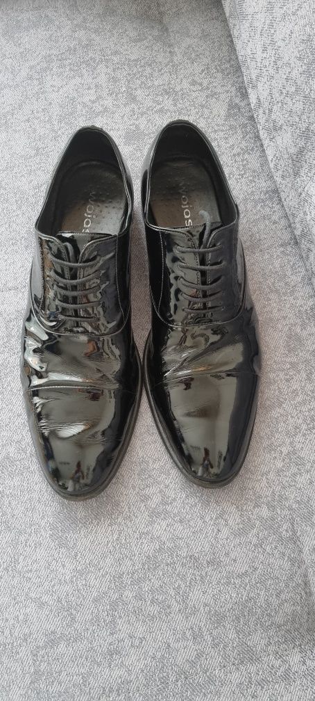 Buty Wojas do smokingu lakierowane stan bardzo dobry