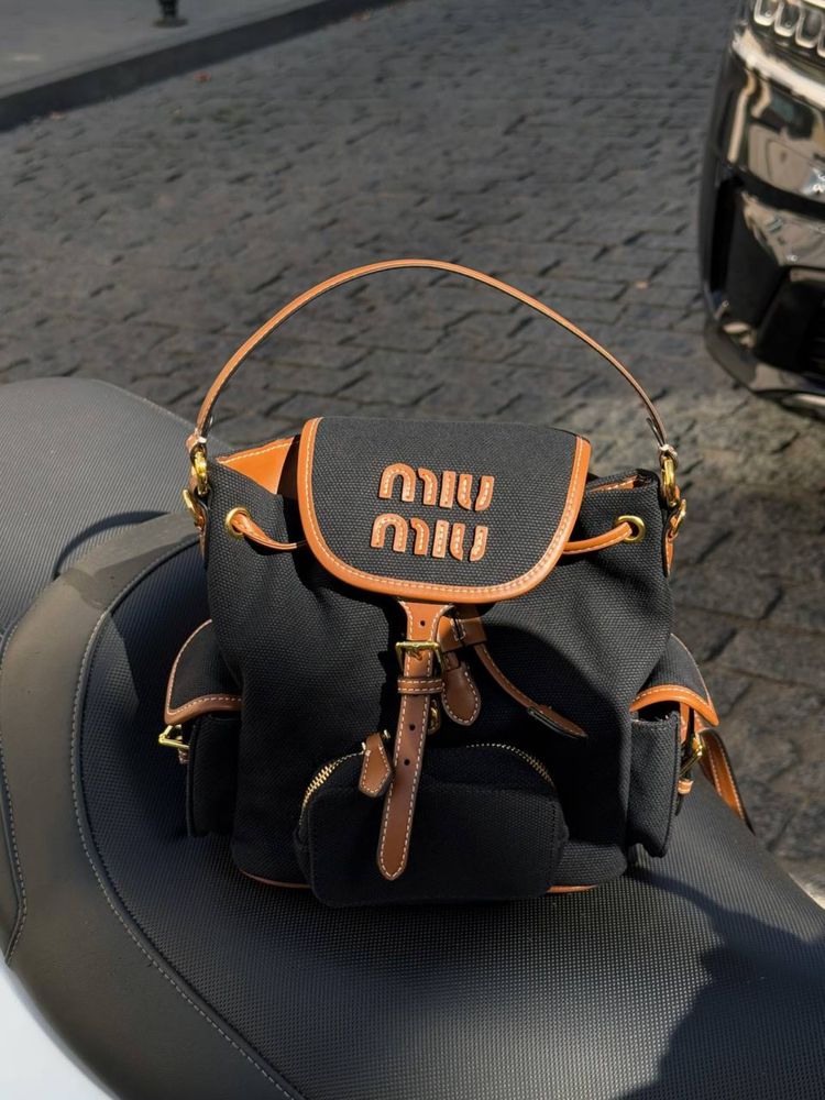 Рюкзак Miu Miu чорний