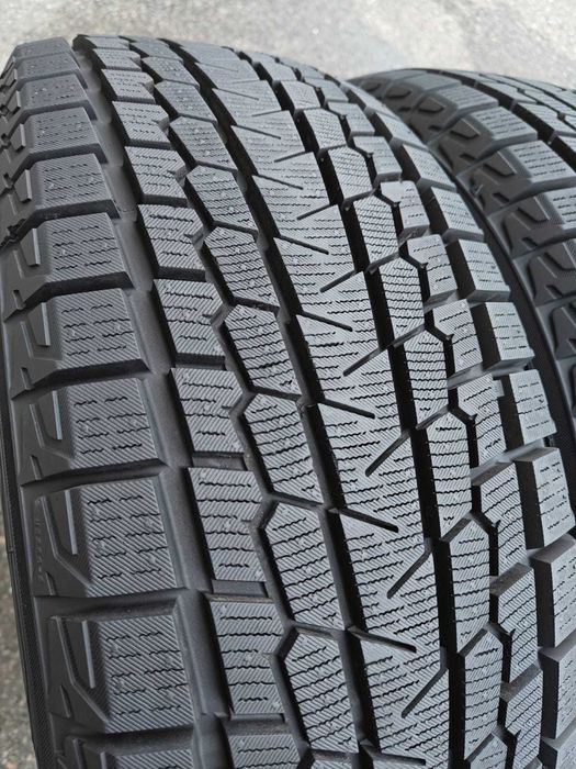 R18 235 60 4 штуки зимові шини Yokohama Ice Guard G075 ідеал