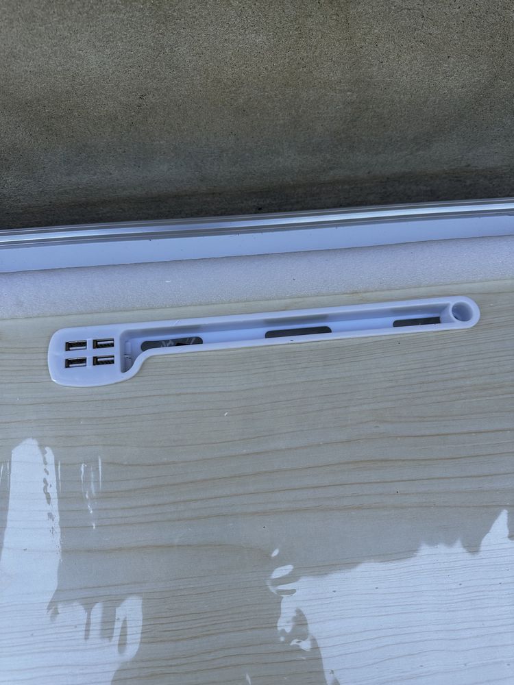 Nowy stolik do łóżka, pod laptopa, 4x USB, podatawka pod iPad, kubek!