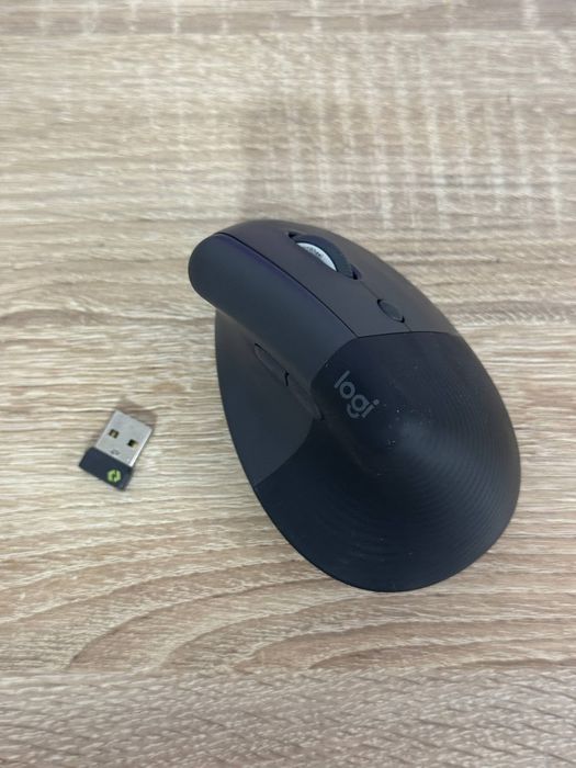Бездротова миша Logitech Lift Ergonomic Vertical Graphite (910-006473)