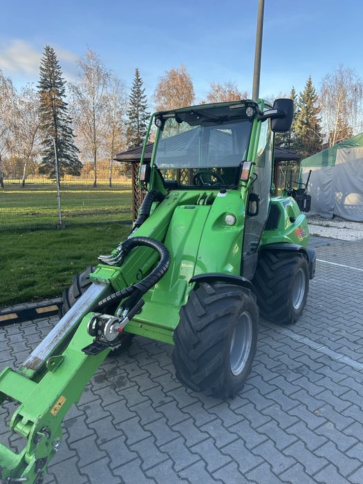 Ładowarka teleskopowa Avant 760i