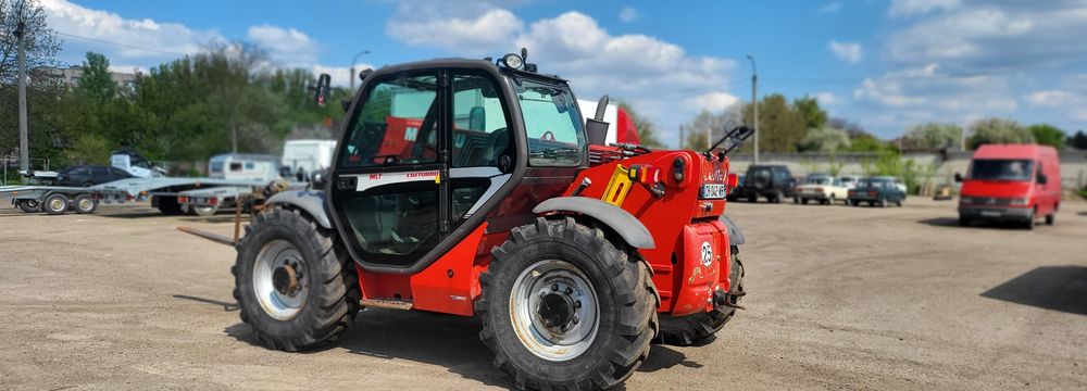 Телескопічний навантажувач маніту manitou