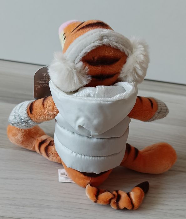 Disney Store Kubuś Puchatek Tygrysek zimowy Maskotka Pastel Winter Ski