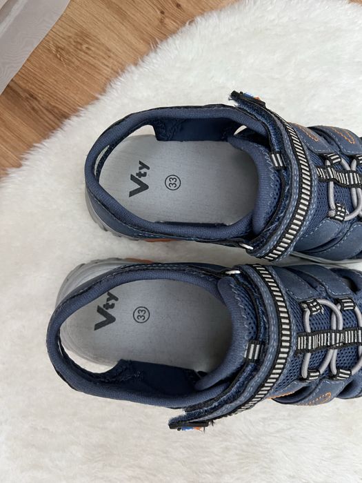 Sandały chłopięce 33