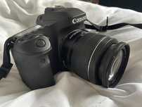 Camera Canon 80D praticamente NOVA