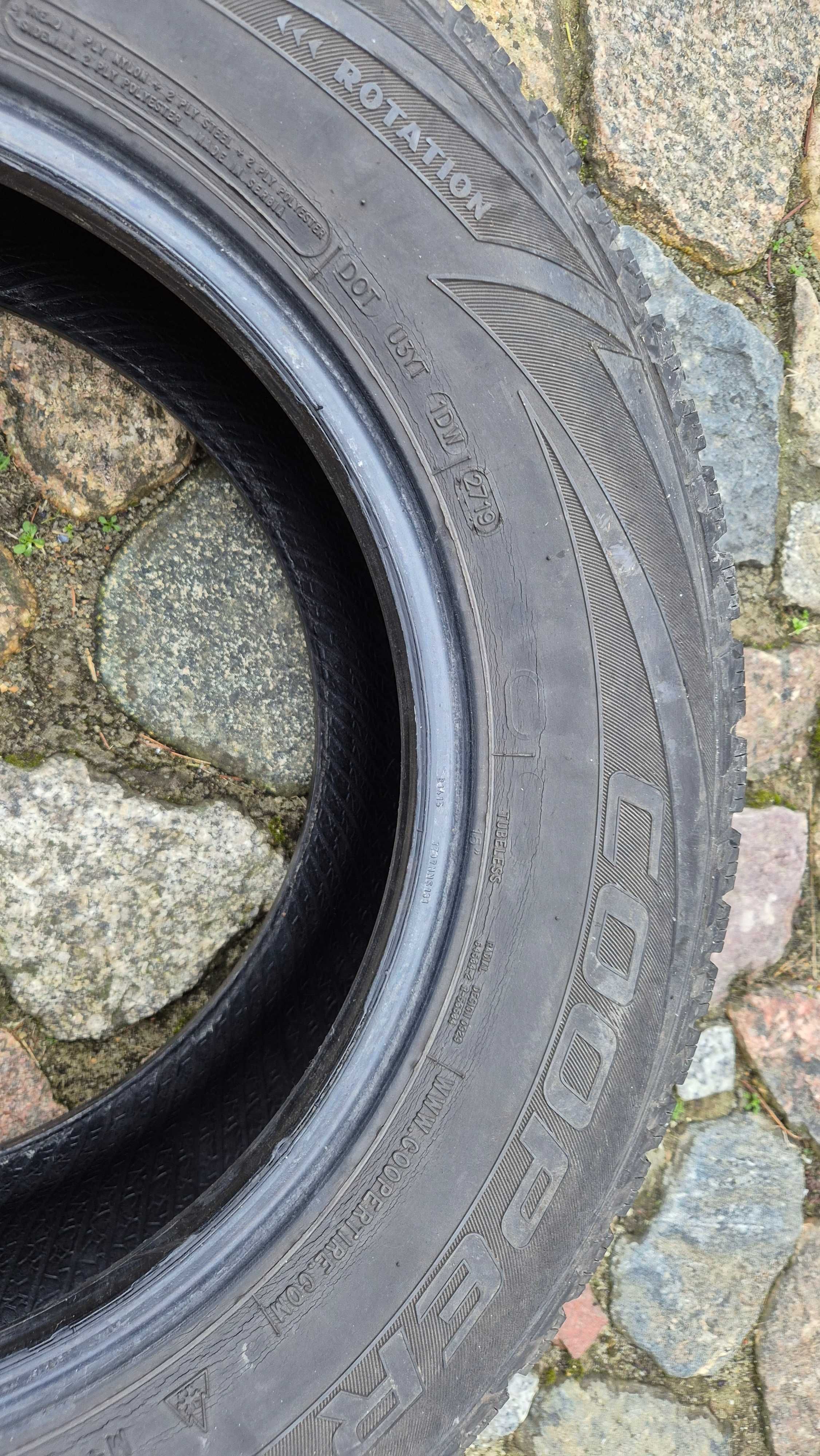 2 opony zimowe w rozmiarze 205/70 R15