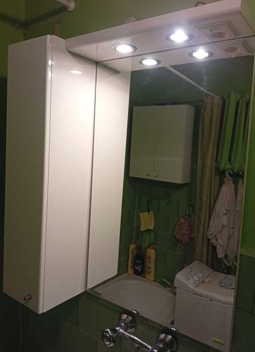 szafka łazienkowa z lustrem