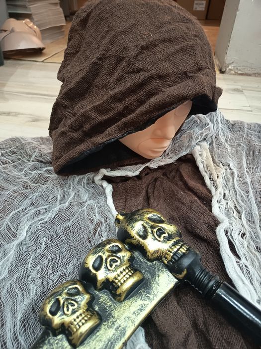 Kostium peleryna Kostuchy Halloweenowgo Rozmiar Męski na 170-175  S- X