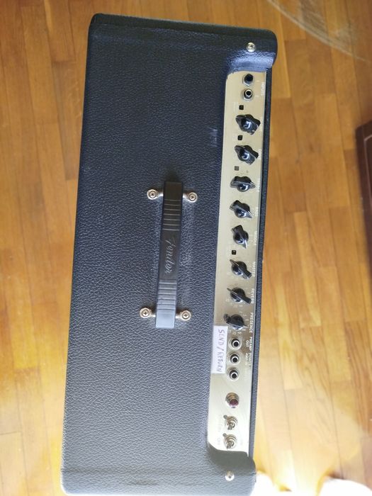 Amplificador Fender Hot Rod Deluxe