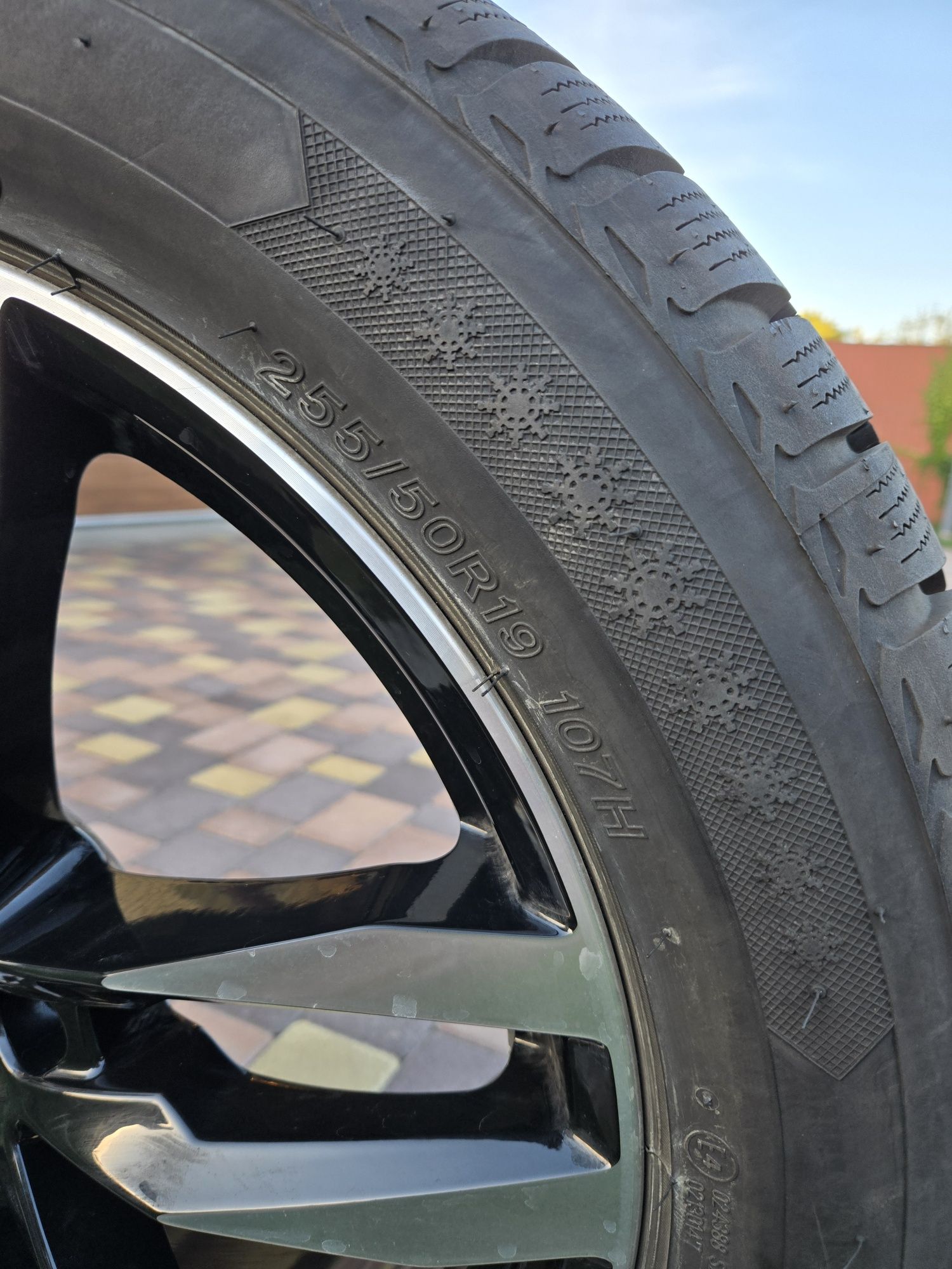 Зимова гума Lassa Competus Winter 2 (235/50R19) з дисками Techline