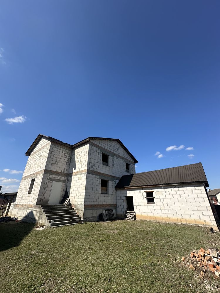 Двоповерховий будинок, Святопетрівське