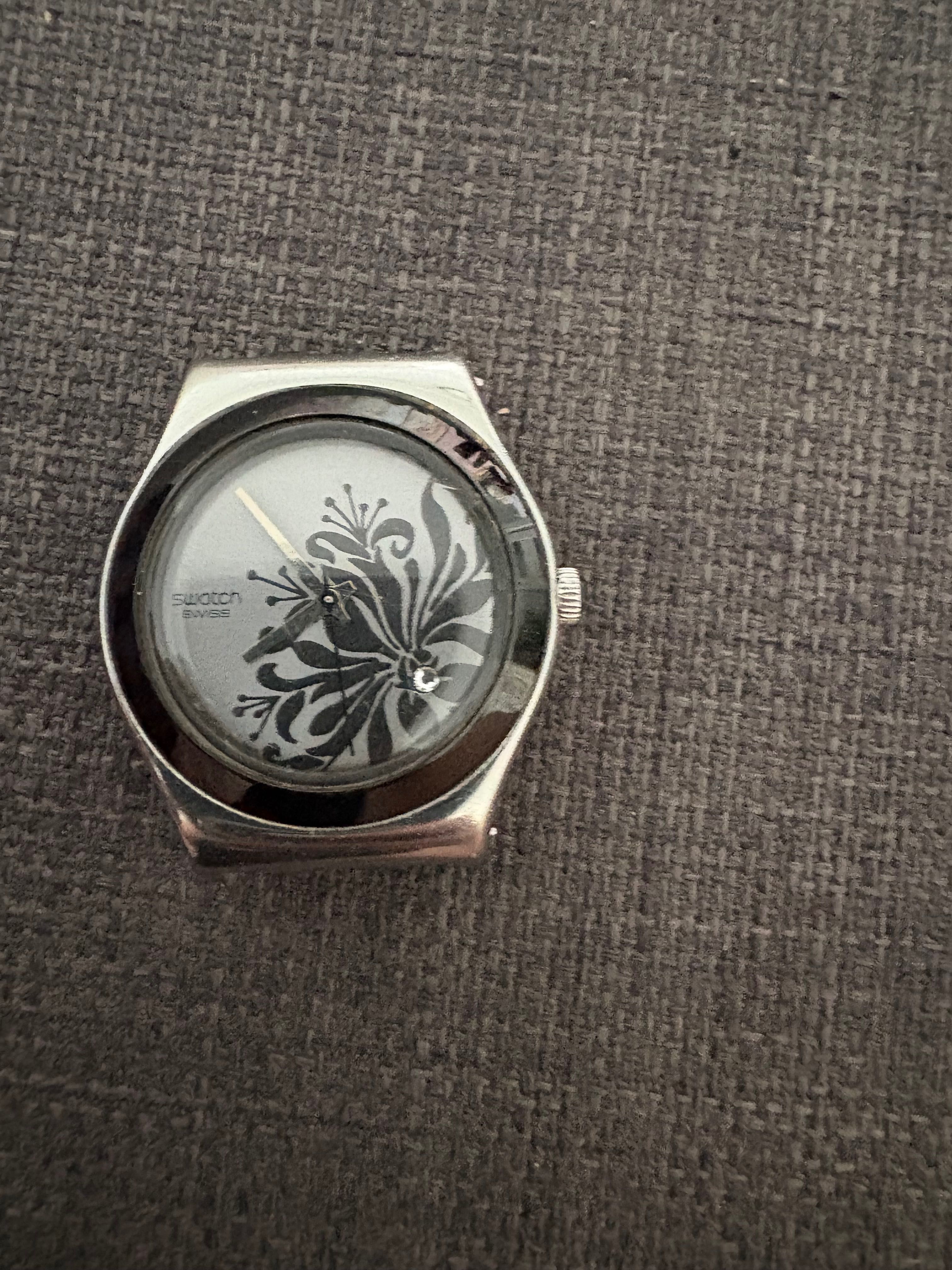 SWATCH-uzywany zegarek bez bransoletki