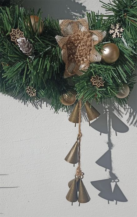 Wieniec Bożonarodzeniowy 45 Cm Na Drzwi Złoty Dzwonki Rękodzieło