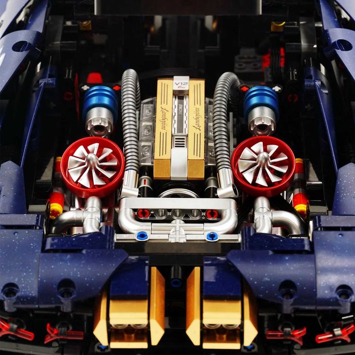 Конструктор Technic Lamborghini Aventador. Масштаб 1:8.  4260 деталей.