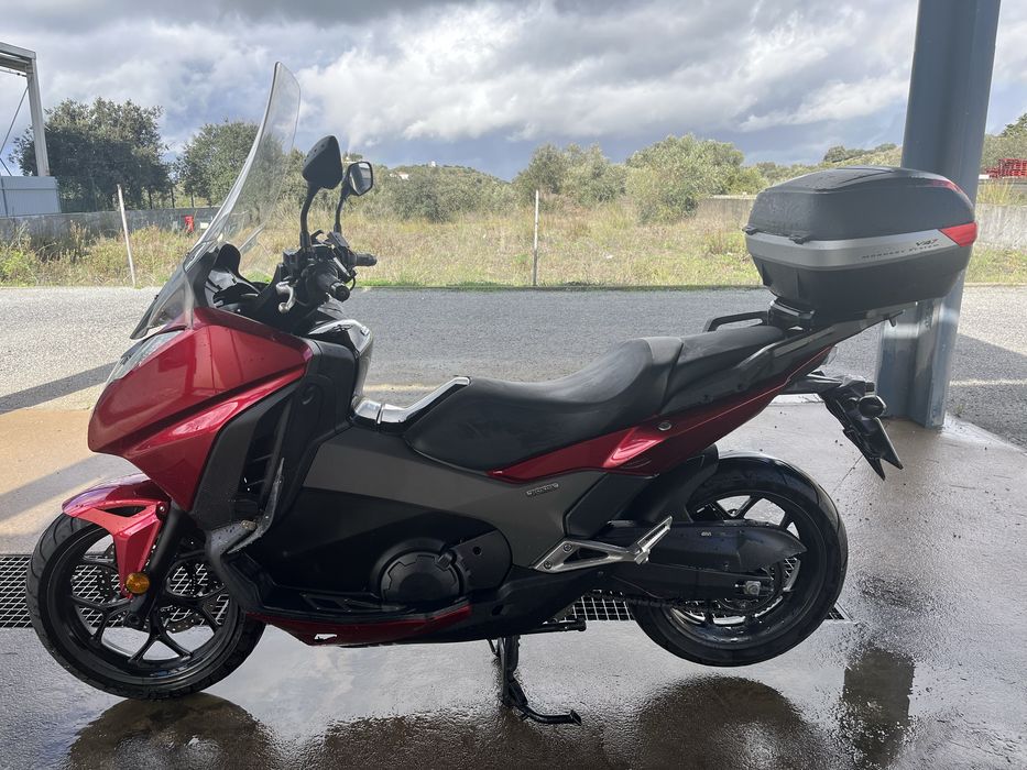Vendo/Troco Honda Integra 750