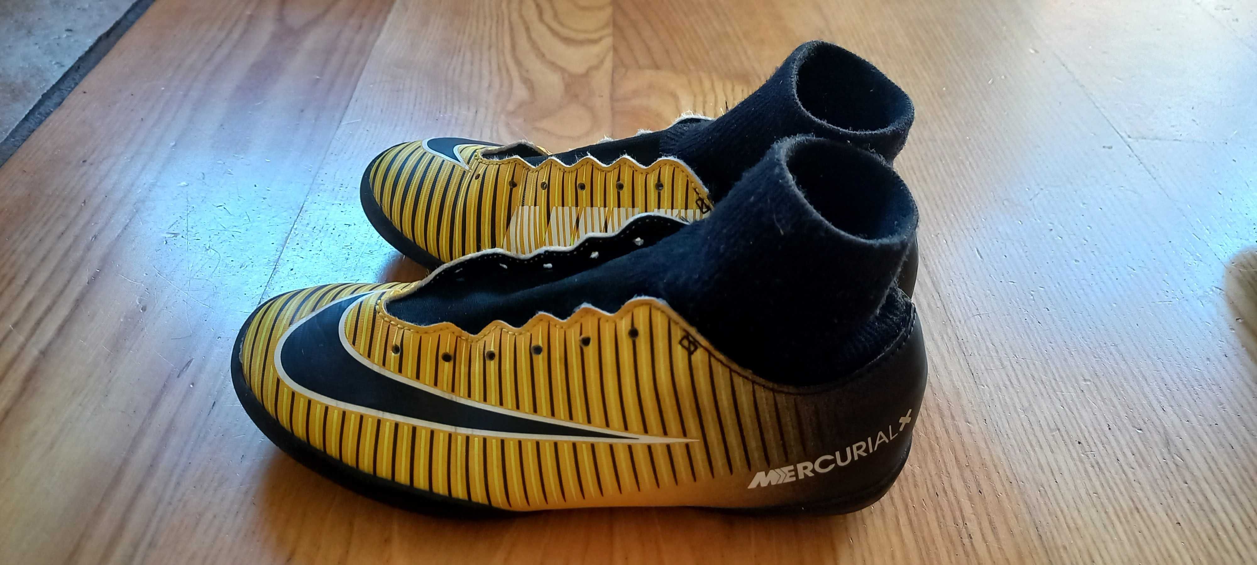 Turfy piłkarskie buty nike 34