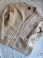 Beżowy sweter kardigan rozpinany sweterek H&M XS viral blogerski gruby