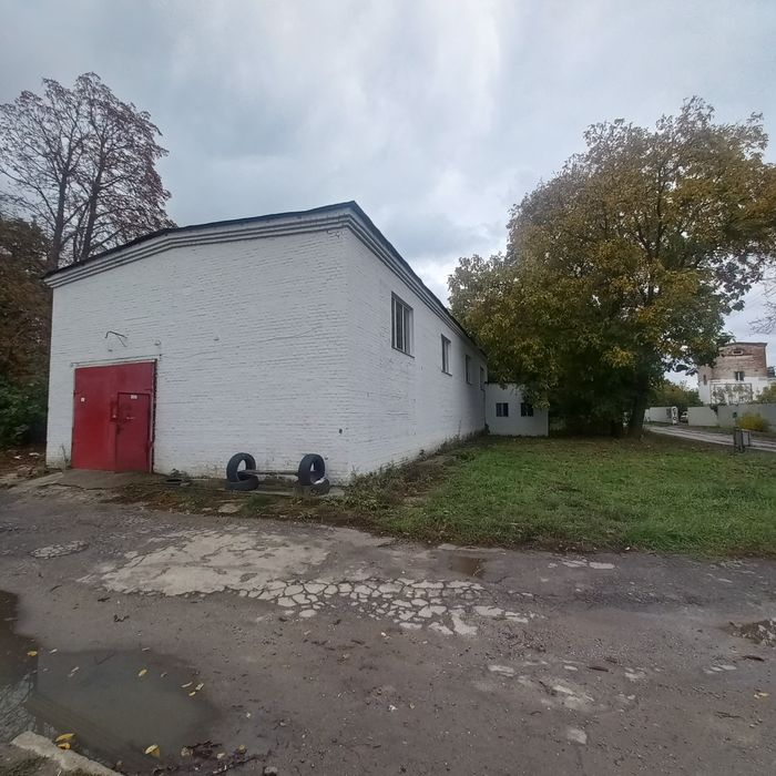 В оренду склад з офісом