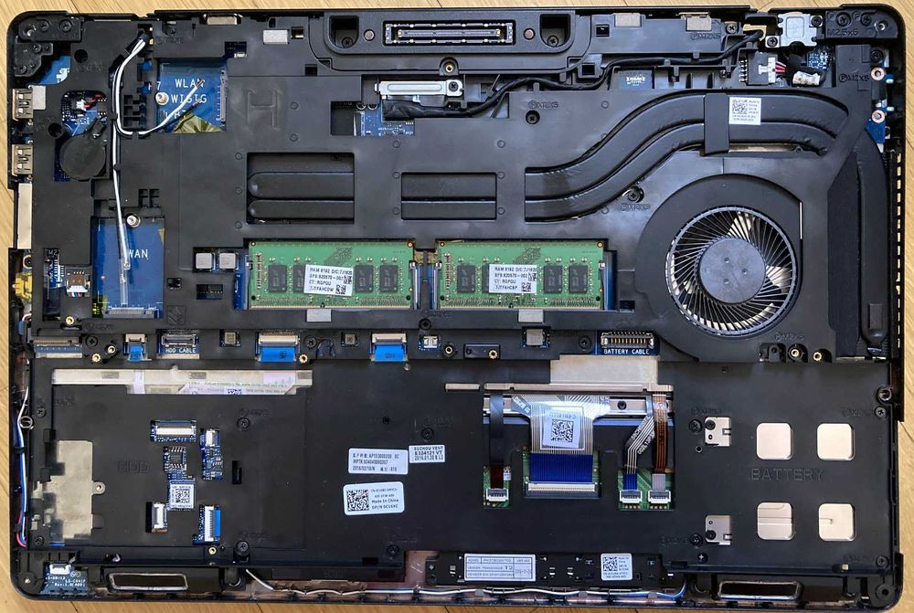 Dell Latitude E5570 15.6" IPS FHD 1920x1080 SSD NVMe 512GB i7-6820HQ