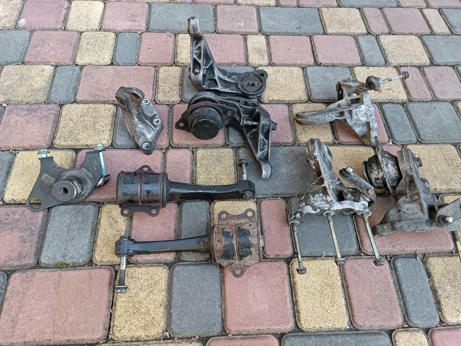 Кронштейн Коробки передач VW Golf2;3;4/PassatB3-B4/Vento/Polo/Jetta.