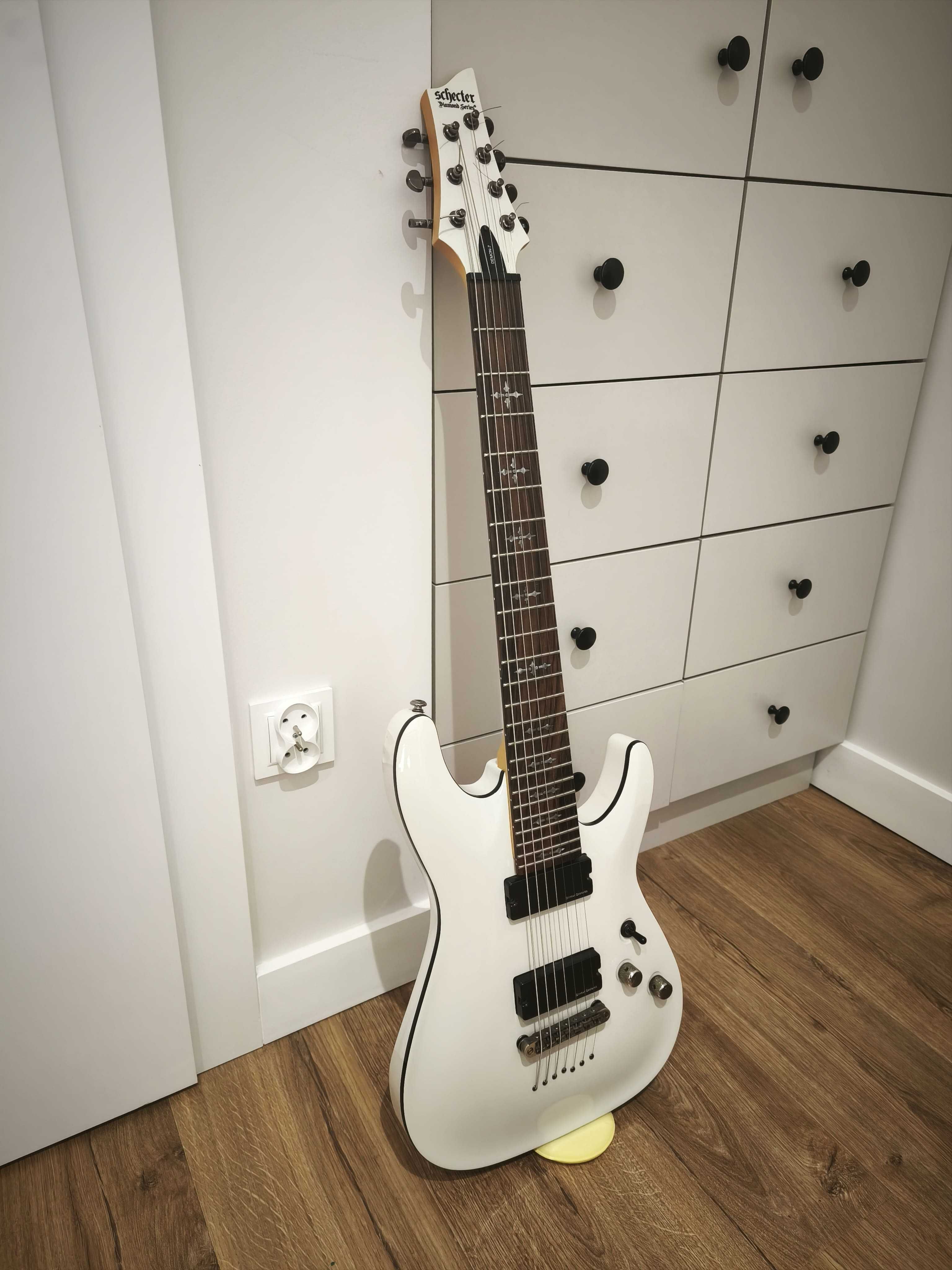 Schecter Demon 7