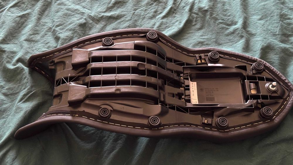 Сидіння мотоцикла BMW F900XR (52539480752)