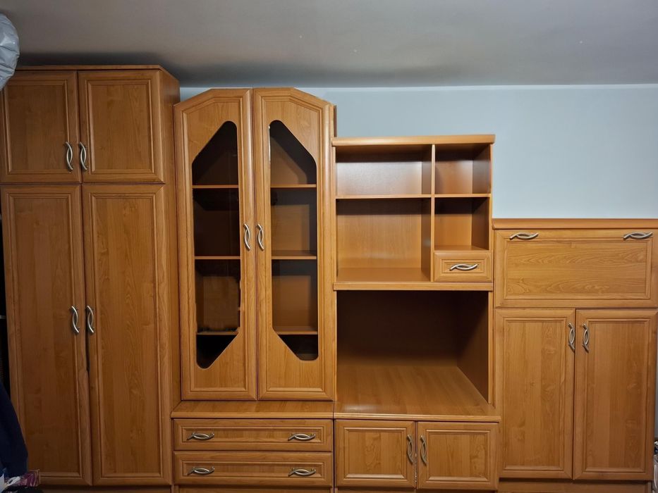 Oddam meblościankę