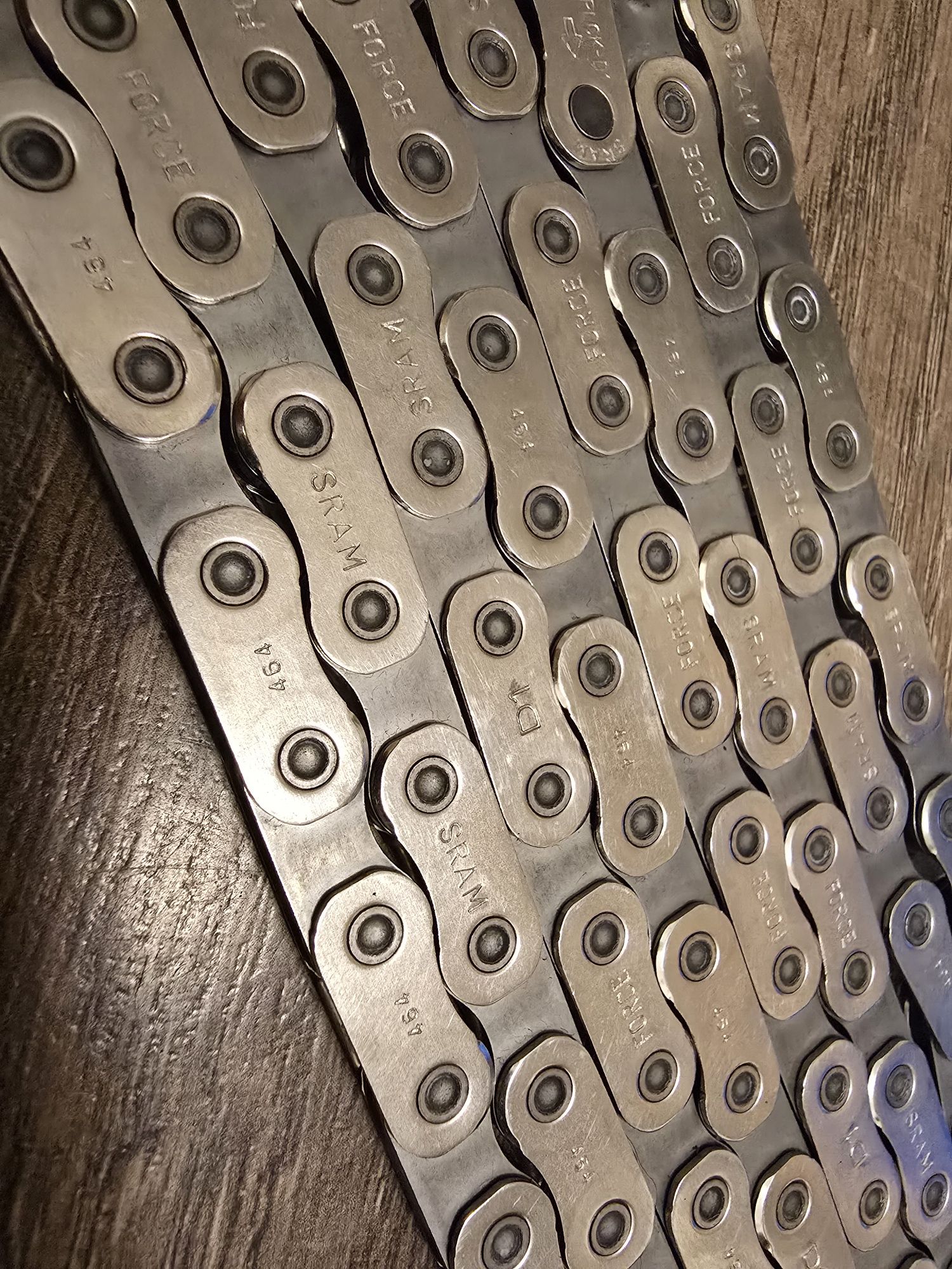 Łańcuch Sram Force D1 AXS 119 ogniw plus spinka