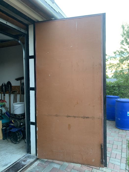 Продаються металеві ворота