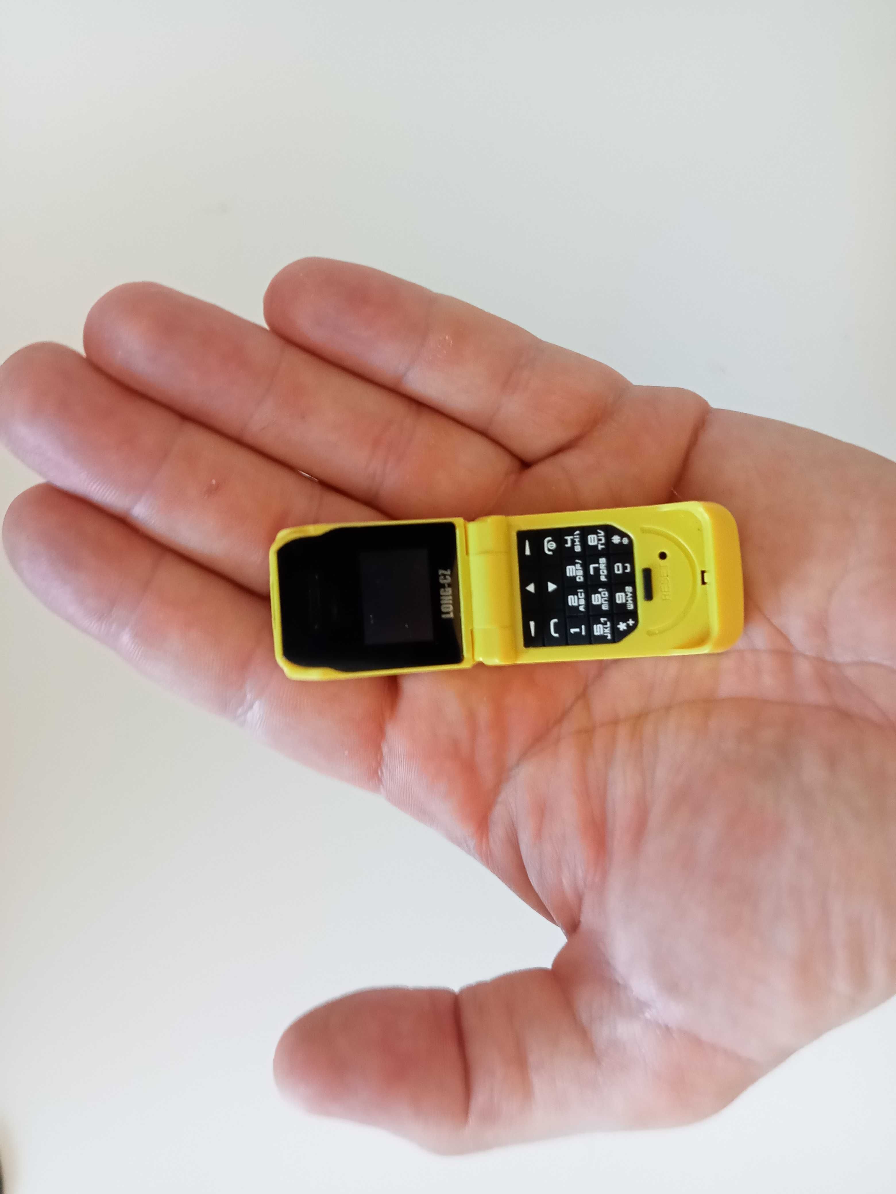 Mini telefon J9 z klapką