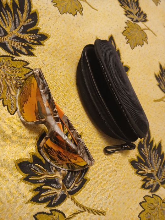 Продаю окуляри .