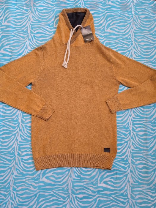 Новий светр,розмір s