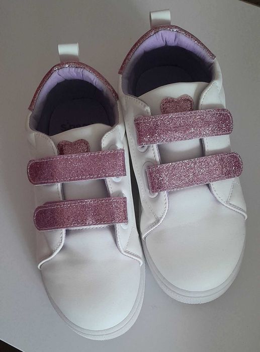 Нові кросівки на дівчинку 32р.