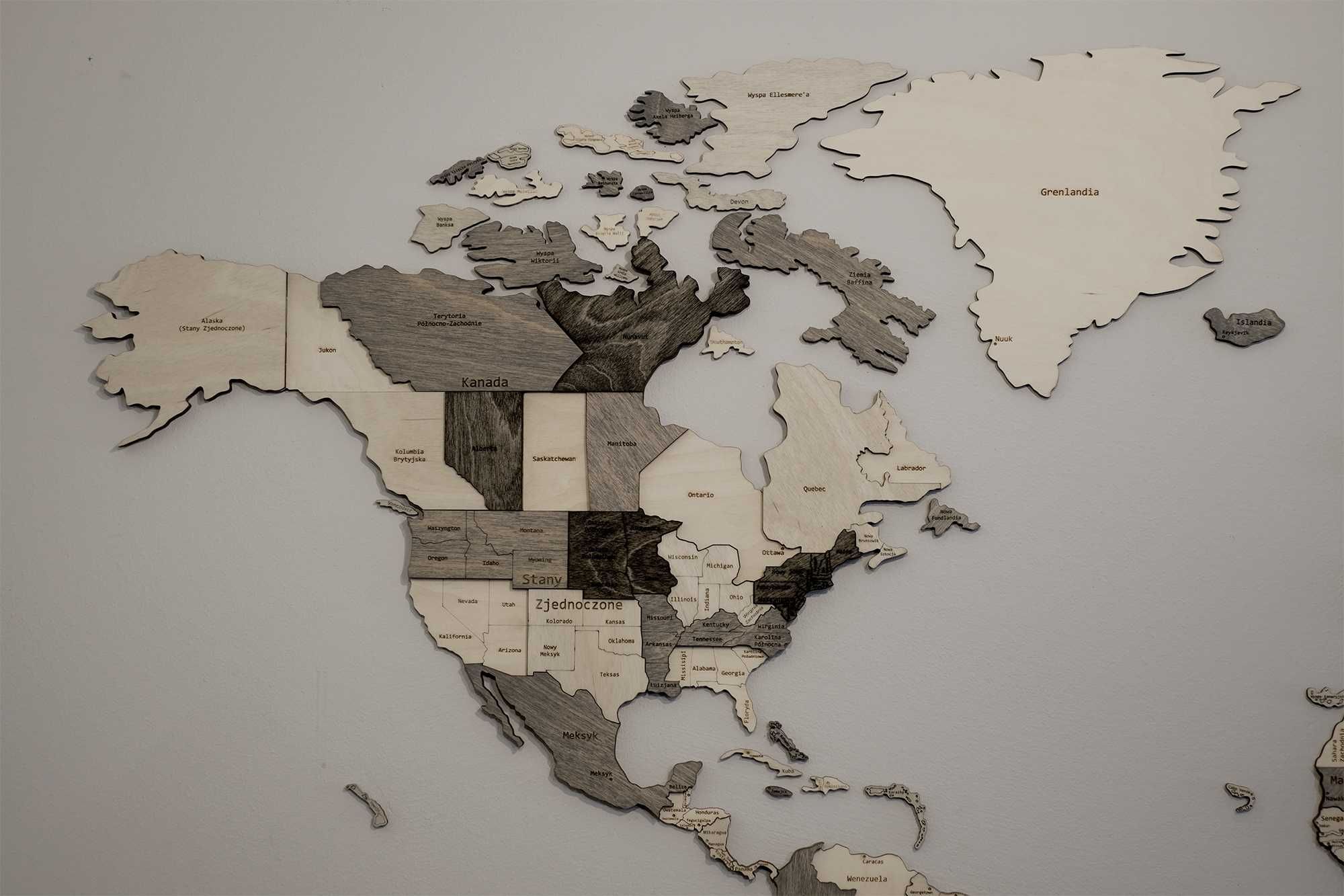 Drewniana wielowarstwowa Mapa Świata rozmiar M 152/89 cm