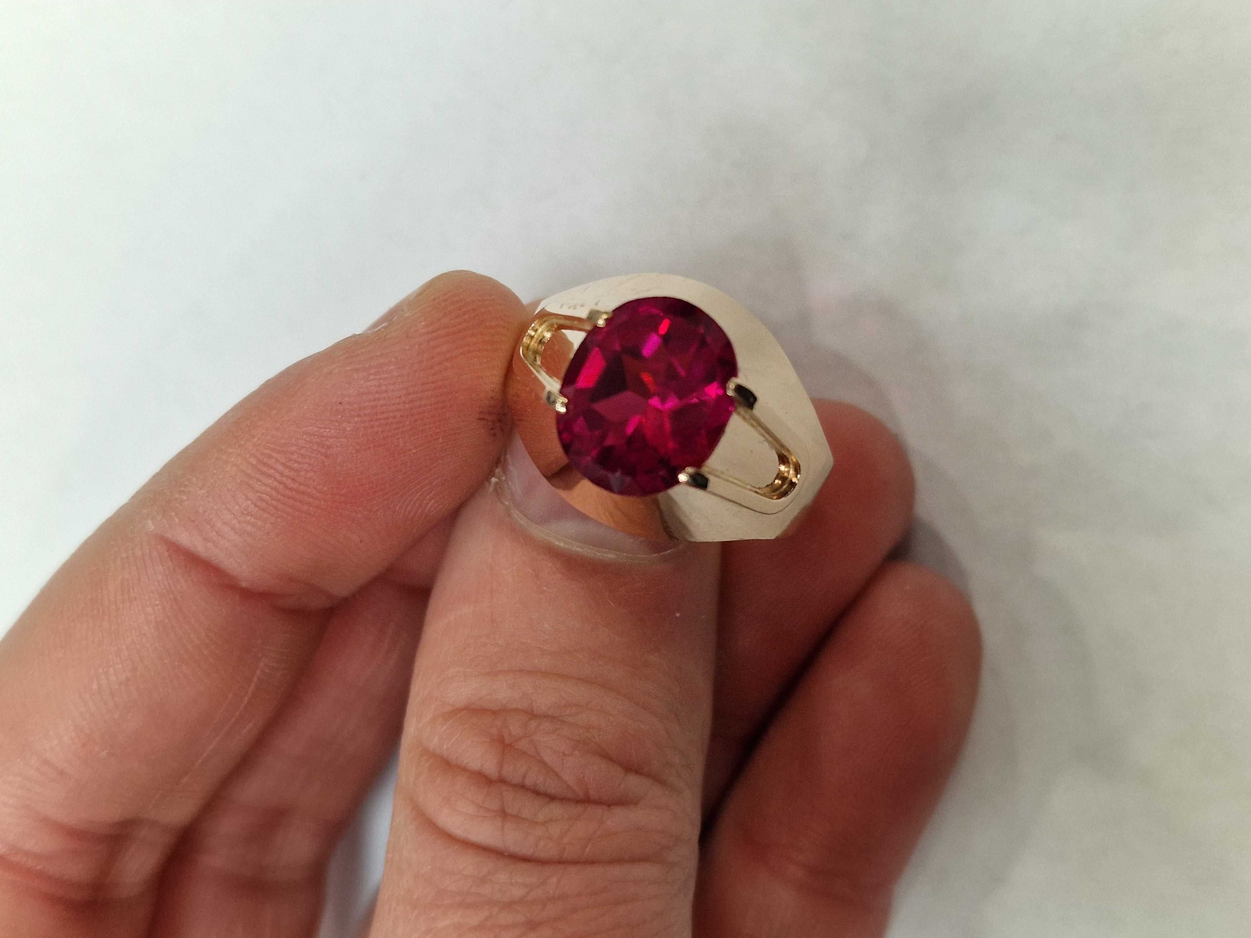WARMET! Złoty sygnet/ 585/ 9.88 gram/ R24/ Rubin/ Warszawa 63-86