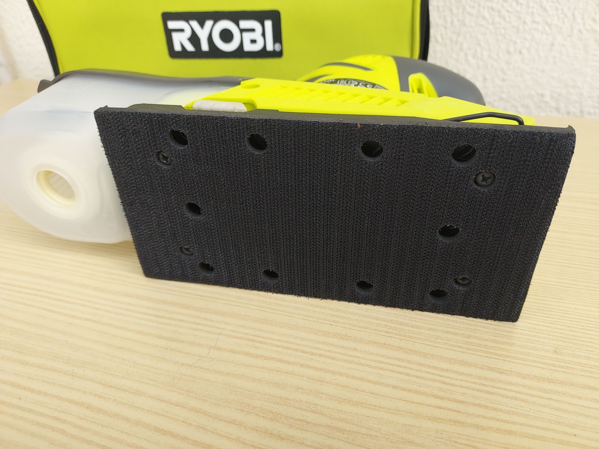 Lixadora Vibratória Elétrica Ryobi (ESS280RV)